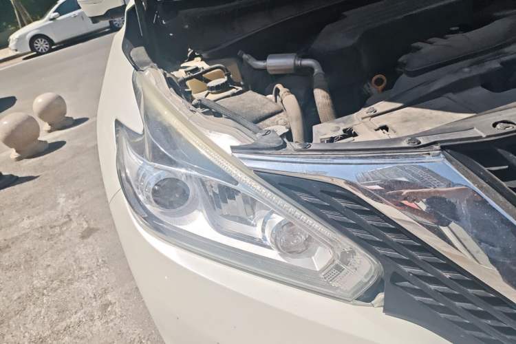 Used Nissan Murano 2019 2.5 S/C HEV XE Four-Wheel Drive Hybrid SmartConnect Prestige Edition China VI Standard Right Front Headlight