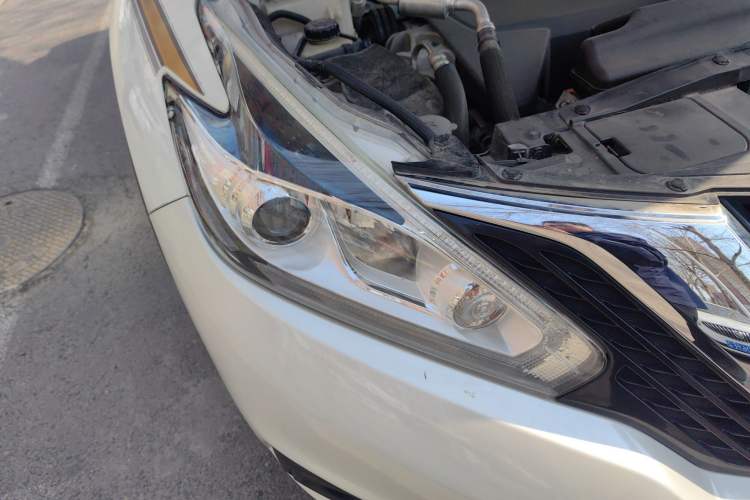 Used Nissan Murano 2019 2.5L XE Two-Wheel Drive Elite Version China VI Standard Right Front Headlight
