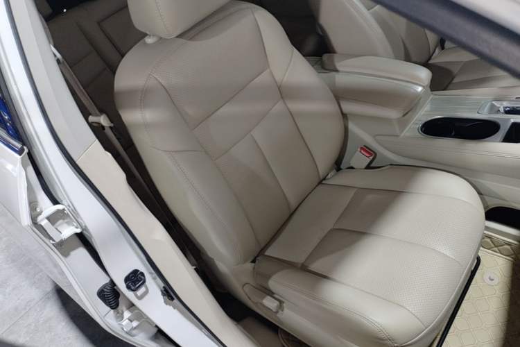Used Nissan Murano 2019 2.5L XE Two-Wheel Drive Elite Version China VI Standard Right Front Seat