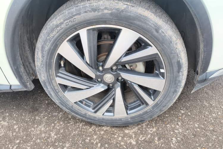 Used Nissan Murano 2019 2.5 S/C HEV XE Four-Wheel Drive Hybrid SmartConnect Prestige Edition China VI Standard Right Front Wheel Hub