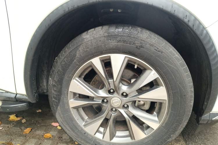 Used Nissan Murano 2019 2.5L XL Two-Wheel Drive Smart Connect Luxury Edition China VI Standard Right Front Wheel Hub