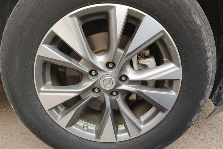 Used Nissan Murano 2019 2.5L XE Two-Wheel Drive Elite Version China VI Standard Right Front Wheel Hub