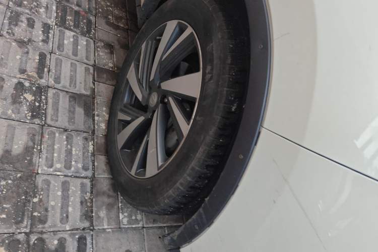 Used Nissan Murano 2019 2.5 S/C HEV XE Four-Wheel Drive Hybrid SmartConnect Prestige Edition China VI Standard Right Front Wheel Hub