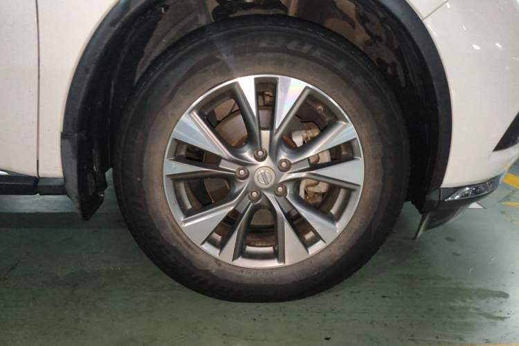 Used Nissan Murano 2019 2.5L XE Two-Wheel Drive Elite Version China VI Standard Right Front Wheel Hub