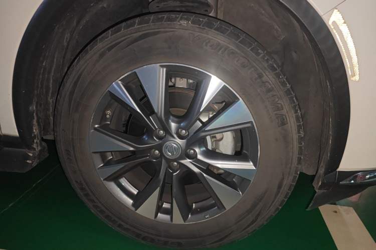 Used Nissan Murano 2019 2.5L XL Two-Wheel Drive SmartConnect Luxury Edition China V Standard Right Front Wheel Hub