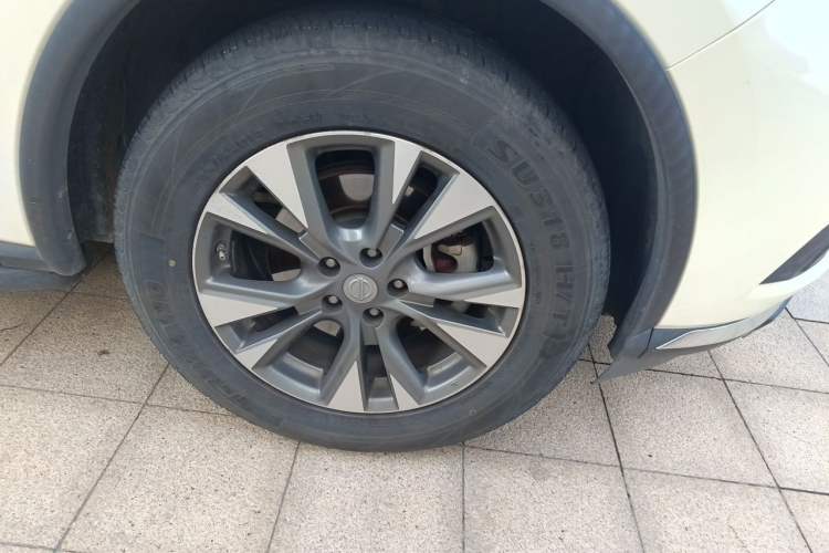 Used Nissan Murano 2019 2.5L XE Two-Wheel Drive Elite Version China VI Standard Right Front Wheel Hub