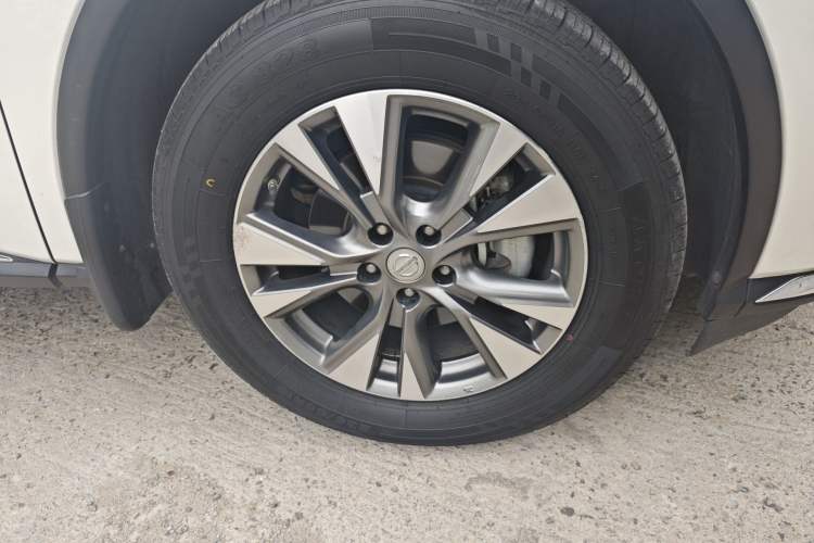 Used Nissan Murano 2019 2.5L XL Two-Wheel Drive Smart Connect Luxury Edition China VI Standard Right Front Wheel Hub