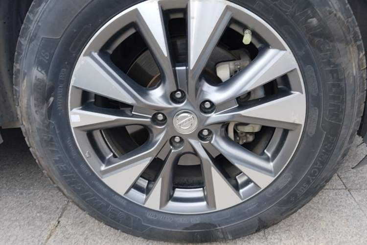 Used Nissan Murano 2019 2.5L XL Two-Wheel Drive Smart Connect Luxury Edition China VI Standard Right Front Wheel Hub