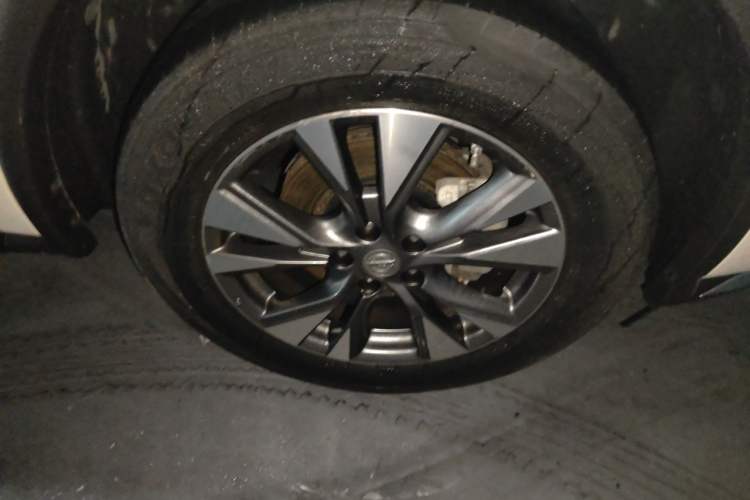 Used Nissan Murano 2019 2.5L XL Two-Wheel Drive Smart Connect Luxury Edition China VI Standard Right Front Wheel Hub