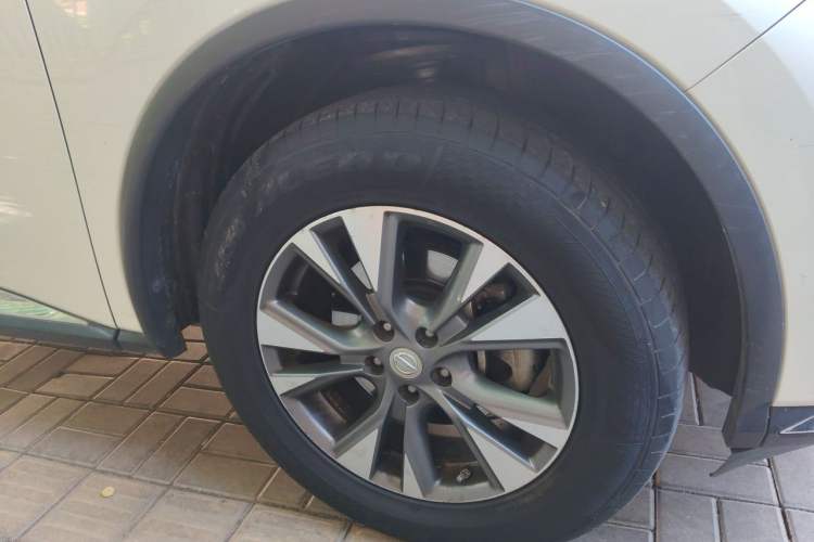 Used Nissan Murano 2019 2.5L XE Two-Wheel Drive Elite Version China VI Standard Right Front Wheel Hub