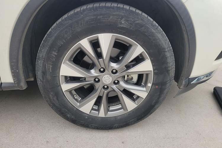 Used Nissan Murano 2019 2.5L XL Plus Two-Wheel Drive SmartConnect Leading Edition China VI Standard Right Front Wheel Hub