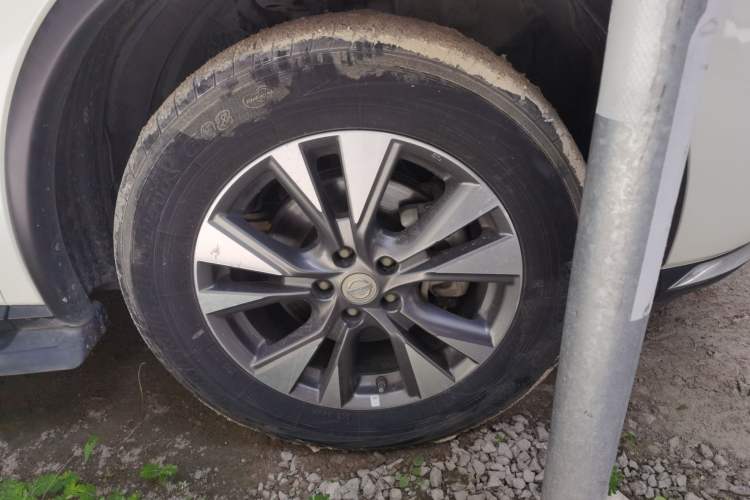 Used Nissan Murano 2019 2.5L XE Two-Wheel Drive Elite Version China VI Standard Right Front Wheel Hub