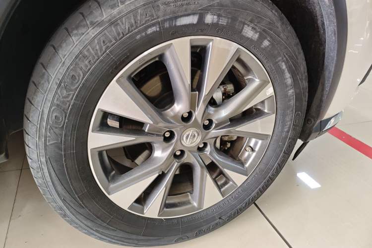 Used Nissan Murano 2019 2.5L XL Two-Wheel Drive Smart Connect Luxury Edition China VI Standard Right Front Wheel Hub