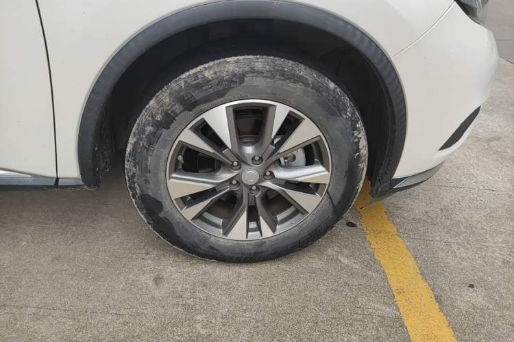 Used Nissan Murano 2019 2.5L XE Two-Wheel Drive Elite Version China VI Standard Right Front Wheel Hub