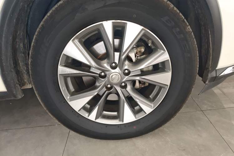 Used Nissan Murano 2019 2.5L XL Two-Wheel Drive Smart Connect Luxury Edition China VI Standard Right Front Wheel Hub