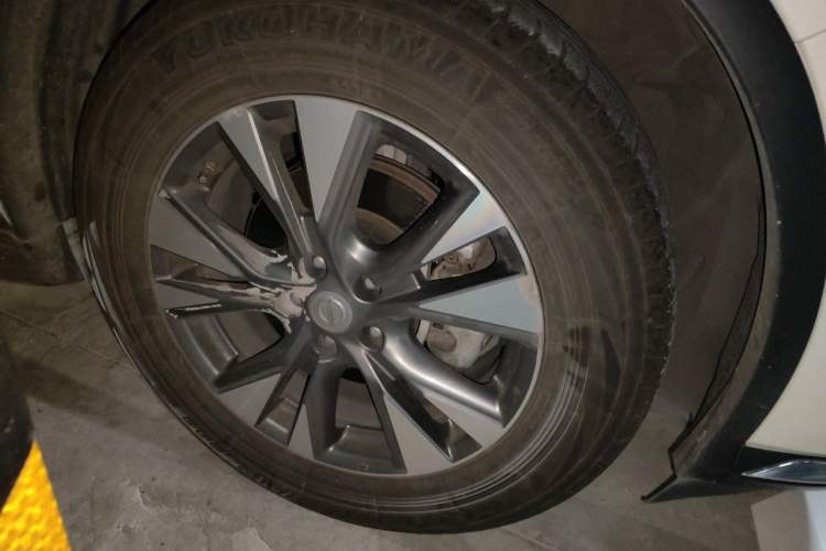 Used Nissan Murano 2019 2.5L XL Two-Wheel Drive SmartConnect Luxury Edition China V Standard Right Front Wheel Hub