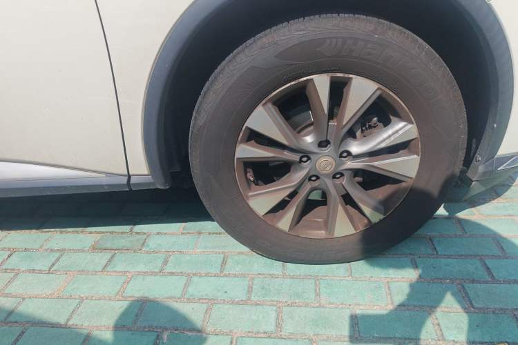 Used Nissan Murano 2019 2.5L XL Two-Wheel Drive Smart Connect Luxury Edition China VI Standard Right Front Wheel Hub