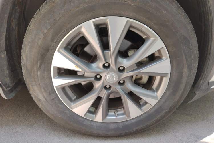 Used Nissan Murano 2019 2.5L XL Two-Wheel Drive Smart Connect Luxury Edition China VI Standard Right Front Wheel Hub