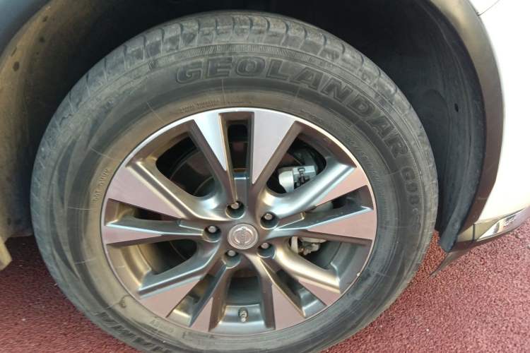 Used Nissan Murano 2019 2.5L XE Two-Wheel Drive Elite Version China VI Standard Right Front Wheel Hub