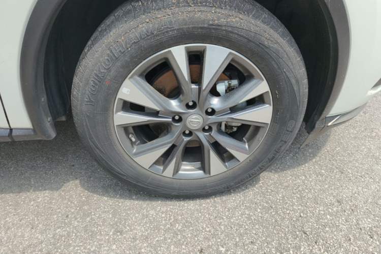 Used Nissan Murano 2019 2.5L XL Two-Wheel Drive Smart Connect Luxury Edition China VI Standard Right Front Wheel Hub