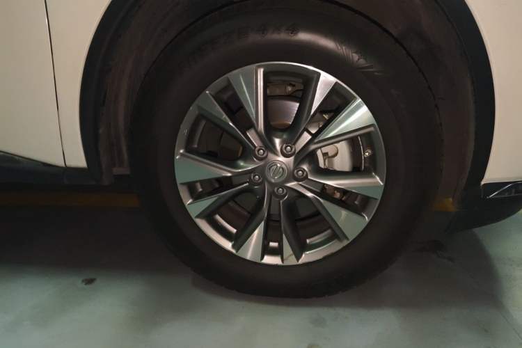 Used Nissan Murano 2019 2.5L XL Two-Wheel Drive SmartConnect Luxury Edition China V Standard Right Front Wheel Hub
