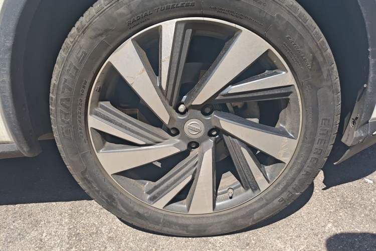 Used Nissan Murano 2019 2.5 S/C HEV XE Four-Wheel Drive Hybrid SmartConnect Prestige Edition China VI Standard Right Front Wheel Hub