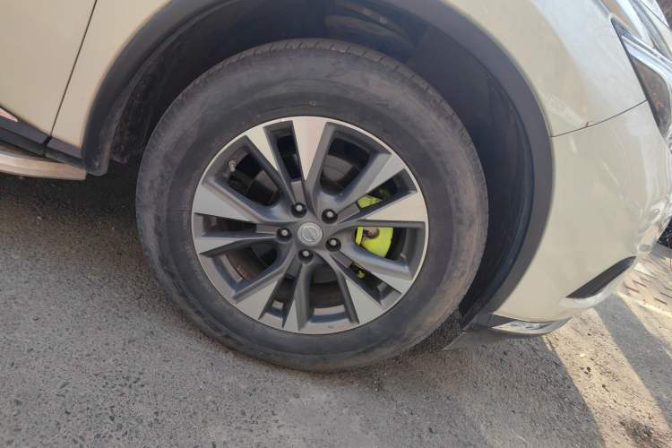 Used Nissan Murano 2019 2.5L XE Two-Wheel Drive Elite Version China VI Standard Right Front Wheel Hub