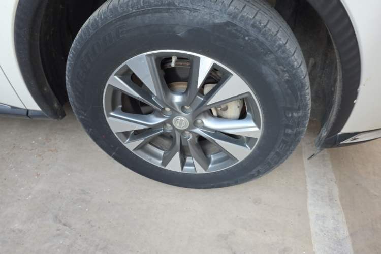 Used Nissan Murano 2019 2.5L XE Two-Wheel Drive Elite Version China VI Standard Right Front Wheel Hub
