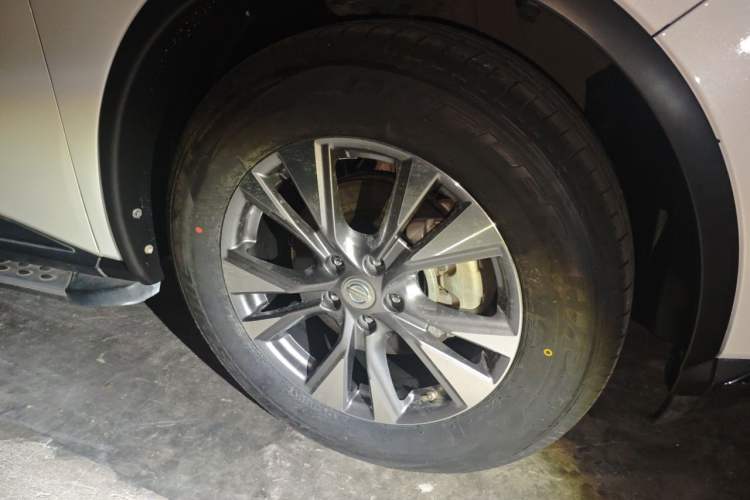 Used Nissan Murano 2019 2.5L XL Plus Two-Wheel Drive SmartConnect Leading Edition China VI Standard Right Front Wheel Hub