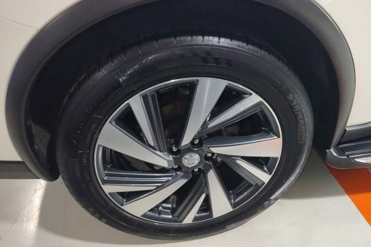 Used Nissan Murano 2019 2.5 S/C HEV XE Four-Wheel Drive Hybrid SmartConnect Prestige Edition China VI Standard Right Rear Wheel Hub