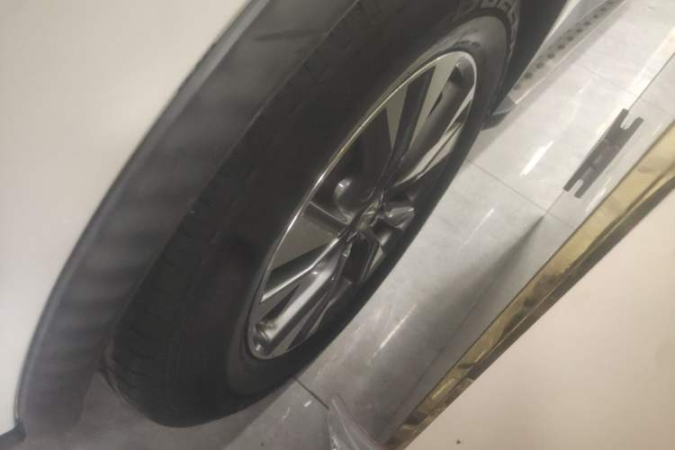 Used Nissan Murano 2019 2.5L XL Two-Wheel Drive SmartConnect Luxury Edition China V Standard Right Rear Wheel Hub