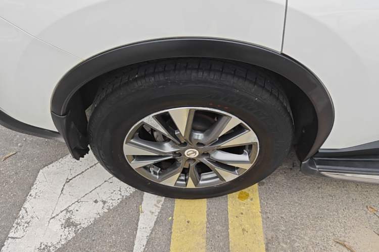Used Nissan Murano 2019 2.5L XL Two-Wheel Drive Smart Connect Luxury Edition China VI Standard Right Rear Wheel Hub