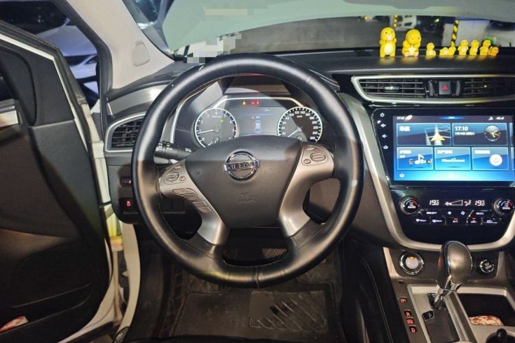 Used Nissan Murano 2019 2.5L XL Two-Wheel Drive Smart Connect Luxury Edition China VI Standard Steering Wheel