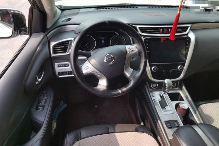 Used Nissan Murano 2019 2.5L XL Two-Wheel Drive Smart Connect Luxury Edition China VI Standard Steering Wheel