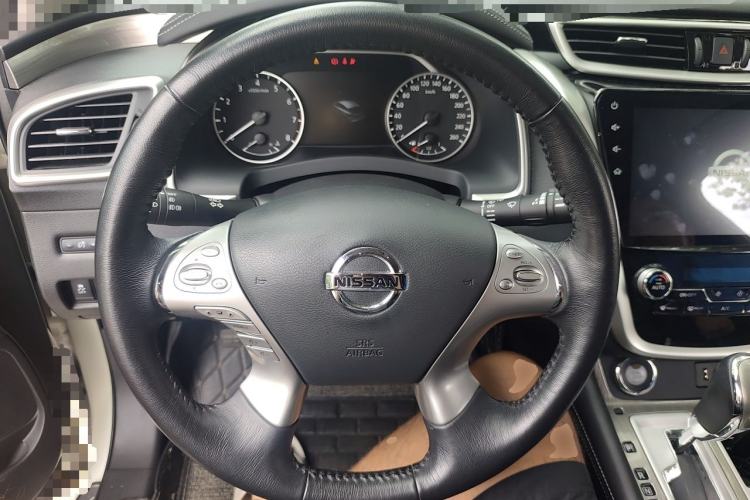 Used Nissan Murano 2019 2.5L XL Two-Wheel Drive Smart Connect Luxury Edition China VI Standard Steering Wheel