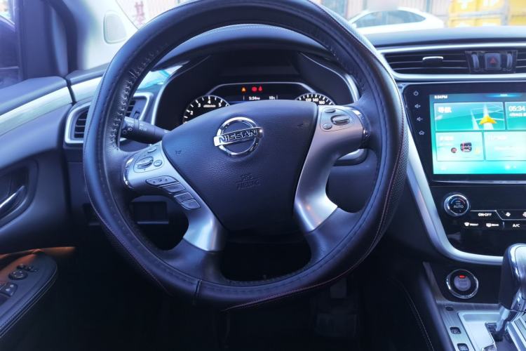 Used Nissan Murano 2019 2.5L XL Two-Wheel Drive Smart Connect Luxury Edition China VI Standard Steering Wheel