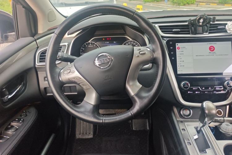 Used Nissan Murano 2019 2.5L XL Two-Wheel Drive Smart Connect Luxury Edition China VI Standard Steering Wheel