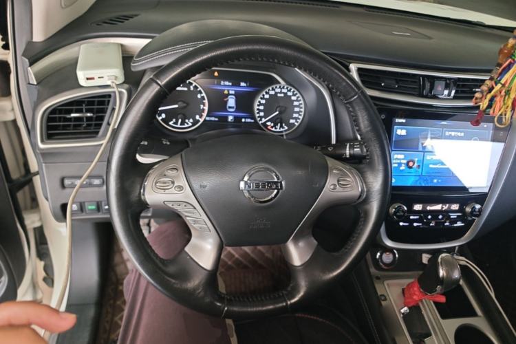 Used Nissan Murano 2019 2.5L XL Two-Wheel Drive Smart Connect Luxury Edition China VI Standard Steering Wheel