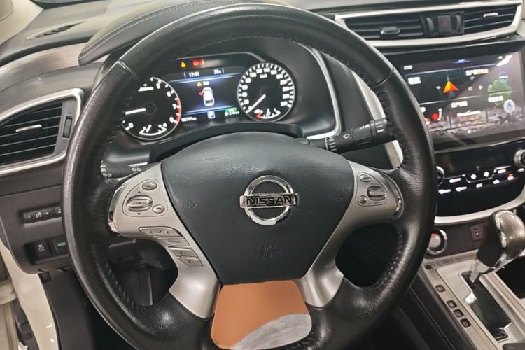 Used Nissan Murano 2019 2.5L XL Two-Wheel Drive Smart Connect Luxury Edition China VI Standard Steering Wheel