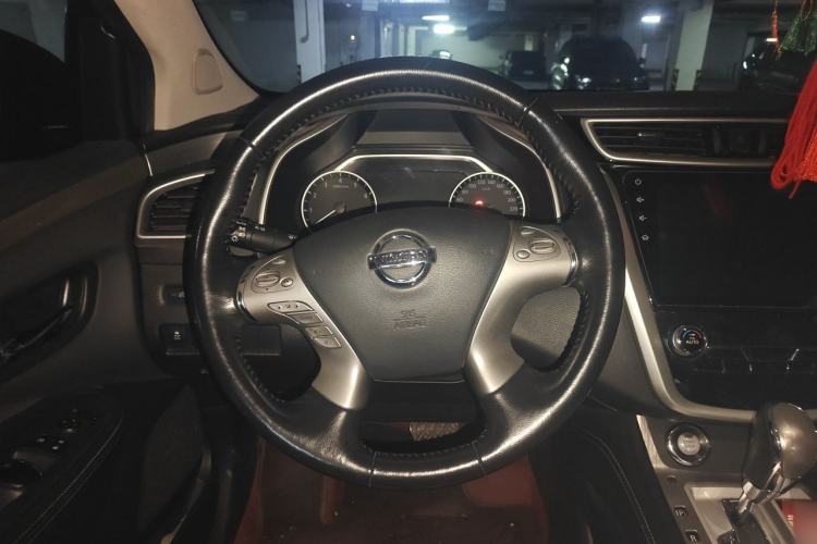 Used Nissan Murano 2019 2.5L XL Two-Wheel Drive Smart Connect Luxury Edition China VI Standard Steering Wheel