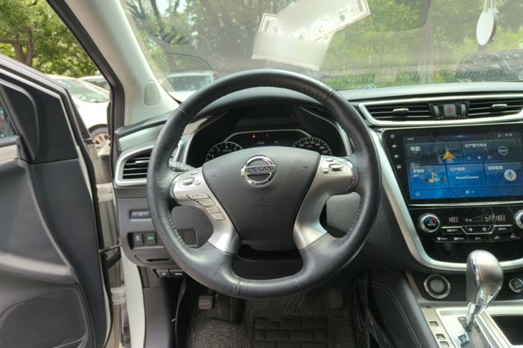 Used Nissan Murano 2019 2.5L XL Two-Wheel Drive Smart Connect Luxury Edition China VI Standard Steering Wheel