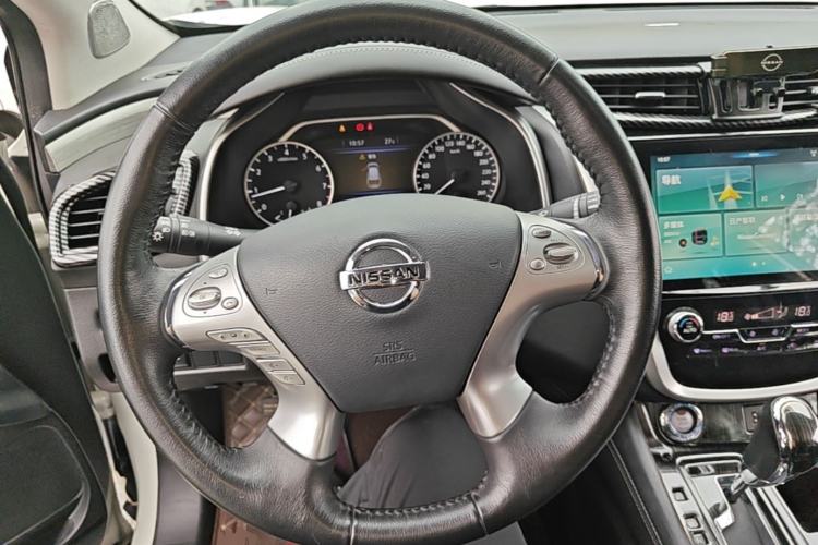 Used Nissan Murano 2019 2.5L XL Two-Wheel Drive Smart Connect Luxury Edition China VI Standard Steering Wheel