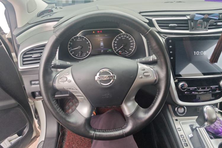 Used Nissan Murano 2019 2.5L XL Two-Wheel Drive Smart Connect Luxury Edition China VI Standard Steering Wheel