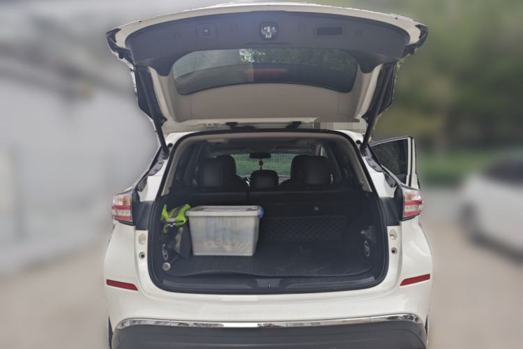 Used Nissan Murano 2019 2.5L XL Two-Wheel Drive Smart Connect Luxury Edition China VI Standard Trunk