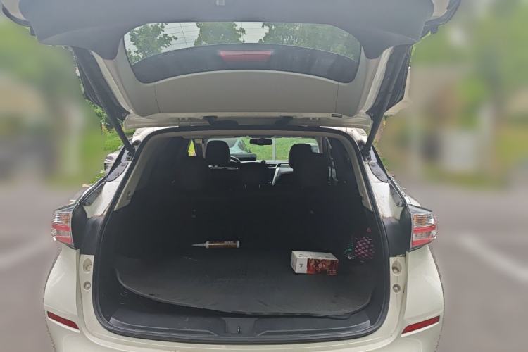 Used Nissan Murano 2019 2.5L XL Two-Wheel Drive Smart Connect Luxury Edition China VI Standard Trunk