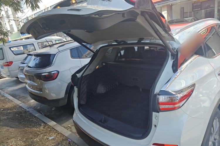 Used Nissan Murano 2019 2.5L XL Two-Wheel Drive Smart Connect Luxury Edition China VI Standard Trunk