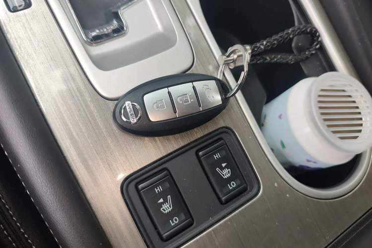 Used Nissan Murano 2019 2.5L XL Two-Wheel Drive Smart Connect Luxury Edition China VI Standard Vehicle Key