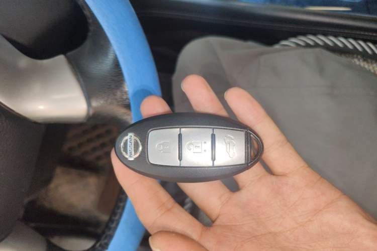 Used Nissan Murano 2019 2.5L XL Two-Wheel Drive Smart Connect Luxury Edition China VI Standard Vehicle Key