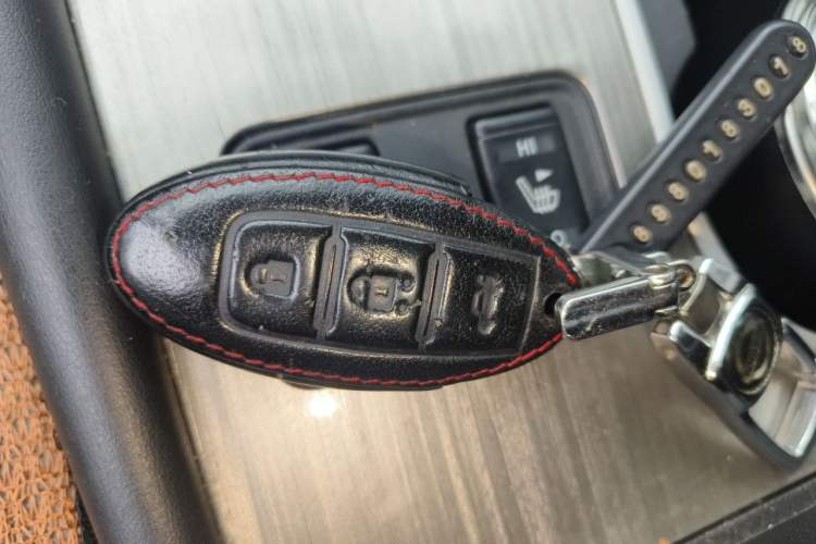 Used Nissan Murano 2019 2.5L XL Two-Wheel Drive Smart Connect Luxury Edition China VI Standard Vehicle Key