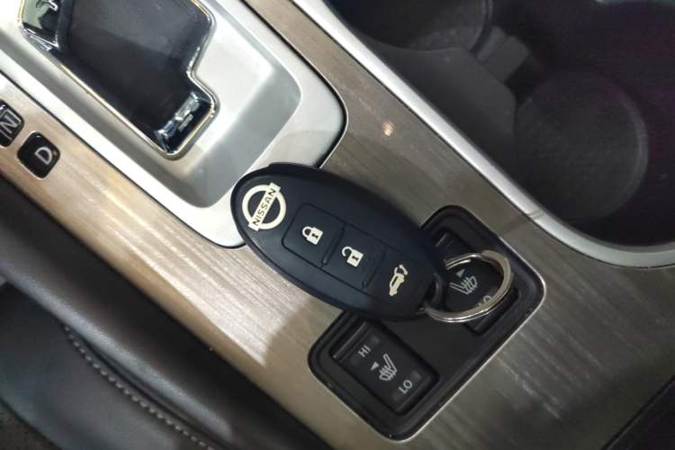 Used Nissan Murano 2019 2.5L XL Two-Wheel Drive Smart Connect Luxury Edition China VI Standard Vehicle Key